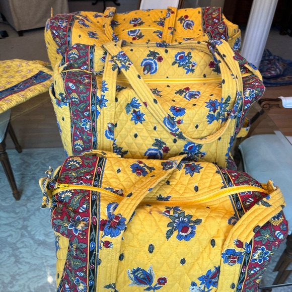 Vera Bradley Quilted bag set - Picture 5 of 9